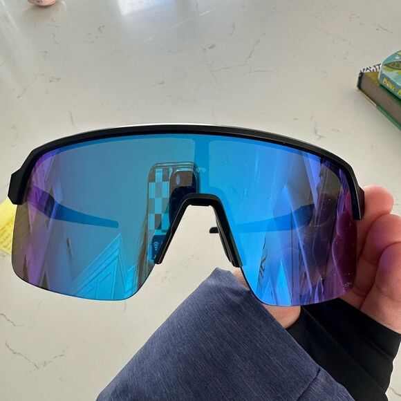 Sporty Blue Mirrored Sunglasses - Picture 9 of 9